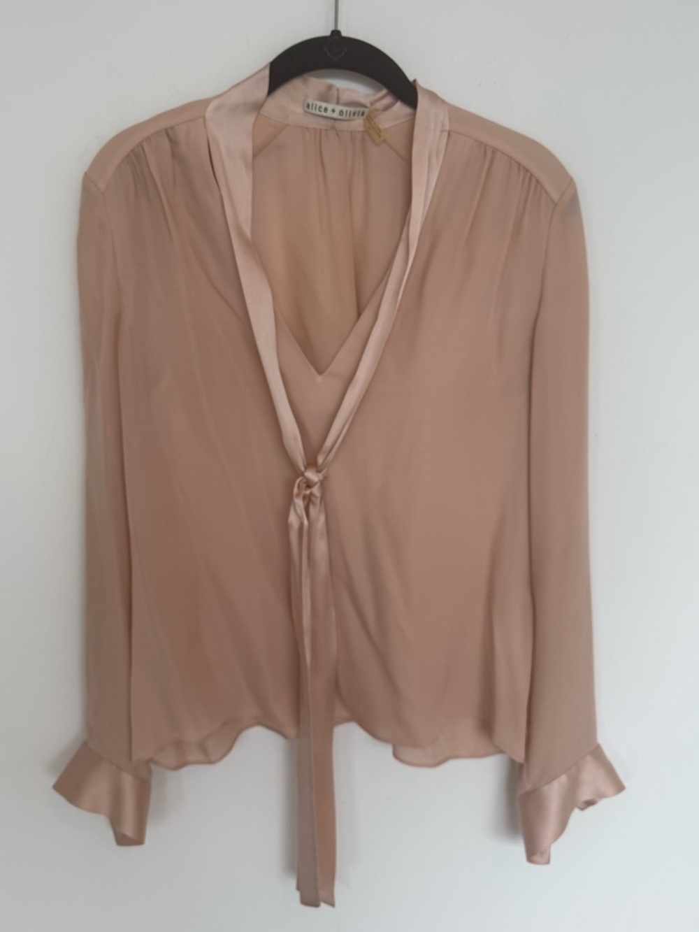 Alice + Olivia Irma Silk V Neck Tie Blouse size S - Picture 2 of 5